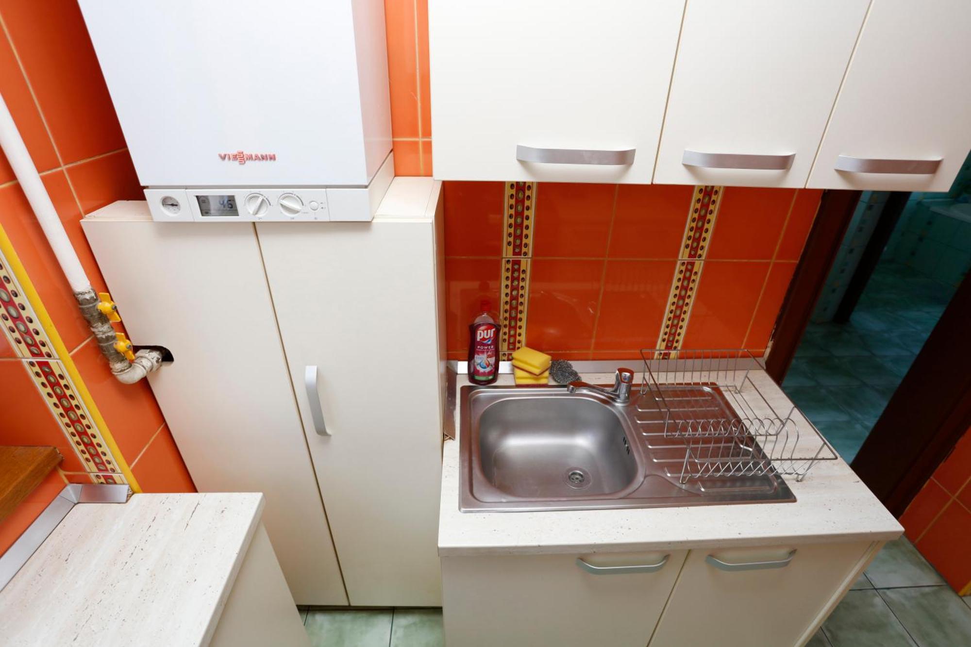 Peaceful Getaway - Generous 3-Bedroom Sanctuary - Close To Historic Old Town Bucharest Exterior photo
